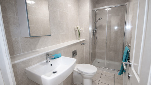 Shower Room at 77A Junction Road